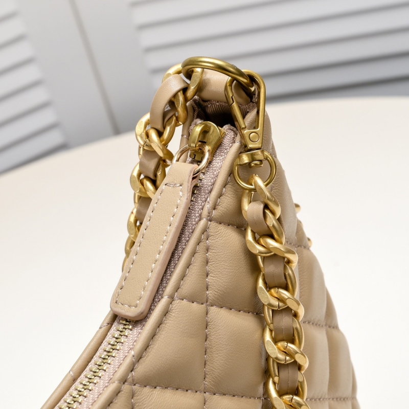 Ch**el hobo bags